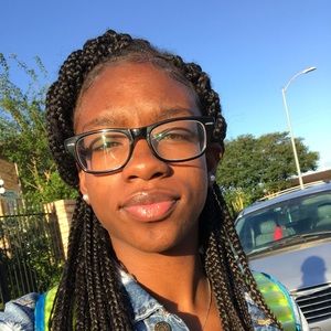 Meet your Posher, Hannah